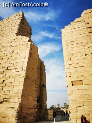 [P15] Intrarea &icirc;n templul din Karnak » foto by cata2106
 - 
<span class="allrVoted glyphicon glyphicon-heart hidden" id="av1213623"></span>
<a class="m-l-10 hidden" id="sv1213623" onclick="voting_Foto_DelVot(,1213623,3529)" role="button">șterge vot <span class="glyphicon glyphicon-remove"></span></a>
<a id="v91213623" class=" c-red"  onclick="voting_Foto_SetVot(1213623)" role="button"><span class="glyphicon glyphicon-heart-empty"></span> <b>LIKE</b> = Votează poza</a> <img class="hidden"  id="f1213623W9" src="/imagini/loader.gif" border="0" /><span class="AjErrMes hidden" id="e1213623ErM"></span>