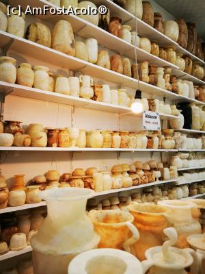 [P56] Magazin de alabastru » foto by cata2106
 - 
<span class="allrVoted glyphicon glyphicon-heart hidden" id="av1213664"></span>
<a class="m-l-10 hidden" id="sv1213664" onclick="voting_Foto_DelVot(,1213664,3529)" role="button">șterge vot <span class="glyphicon glyphicon-remove"></span></a>
<a id="v91213664" class=" c-red"  onclick="voting_Foto_SetVot(1213664)" role="button"><span class="glyphicon glyphicon-heart-empty"></span> <b>LIKE</b> = Votează poza</a> <img class="hidden"  id="f1213664W9" src="/imagini/loader.gif" border="0" /><span class="AjErrMes hidden" id="e1213664ErM"></span>