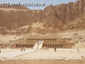 [P03] Templul Reginei Hatchesput » foto by Florenta90
 - 
<span class="allrVoted glyphicon glyphicon-heart hidden" id="av969912"></span>
<a class="m-l-10 hidden" id="sv969912" onclick="voting_Foto_DelVot(,969912,3529)" role="button">șterge vot <span class="glyphicon glyphicon-remove"></span></a>
<a id="v9969912" class=" c-red"  onclick="voting_Foto_SetVot(969912)" role="button"><span class="glyphicon glyphicon-heart-empty"></span> <b>LIKE</b> = Votează poza</a> <img class="hidden"  id="f969912W9" src="/imagini/loader.gif" border="0" /><span class="AjErrMes hidden" id="e969912ErM"></span>