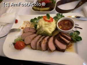 [P12] Muschiulet de porc, gatit in vid » foto by DOINITA
 - 
<span class="allrVoted glyphicon glyphicon-heart hidden" id="av1061250"></span>
<a class="m-l-10 hidden" id="sv1061250" onclick="voting_Foto_DelVot(,1061250,3530)" role="button">șterge vot <span class="glyphicon glyphicon-remove"></span></a>
<a id="v91061250" class=" c-red"  onclick="voting_Foto_SetVot(1061250)" role="button"><span class="glyphicon glyphicon-heart-empty"></span> <b>LIKE</b> = Votează poza</a> <img class="hidden"  id="f1061250W9" src="/imagini/loader.gif" border="0" /><span class="AjErrMes hidden" id="e1061250ErM"></span>