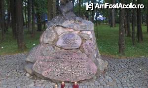 [P22] Monumentul Joseph Kuras din parcul Lecha Kaczynskiego. Zakopane, Polonia.  » foto by traian.leuca †
 - 
<span class="allrVoted glyphicon glyphicon-heart hidden" id="av488665"></span>
<a class="m-l-10 hidden" id="sv488665" onclick="voting_Foto_DelVot(,488665,3535)" role="button">șterge vot <span class="glyphicon glyphicon-remove"></span></a>
<a id="v9488665" class=" c-red"  onclick="voting_Foto_SetVot(488665)" role="button"><span class="glyphicon glyphicon-heart-empty"></span> <b>LIKE</b> = Votează poza</a> <img class="hidden"  id="f488665W9" src="/imagini/loader.gif" border="0" /><span class="AjErrMes hidden" id="e488665ErM"></span>