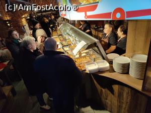 [P64] Restaurantul Watra; autoservire » foto by crismis
 - 
<span class="allrVoted glyphicon glyphicon-heart hidden" id="av1477787"></span>
<a class="m-l-10 hidden" id="sv1477787" onclick="voting_Foto_DelVot(,1477787,3535)" role="button">șterge vot <span class="glyphicon glyphicon-remove"></span></a>
<a id="v91477787" class=" c-red"  onclick="voting_Foto_SetVot(1477787)" role="button"><span class="glyphicon glyphicon-heart-empty"></span> <b>LIKE</b> = Votează poza</a> <img class="hidden"  id="f1477787W9" src="/imagini/loader.gif" border="0" /><span class="AjErrMes hidden" id="e1477787ErM"></span>