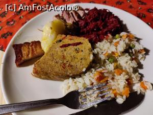 [P65] Restaurantul Watra » foto by crismis
 - 
<span class="allrVoted glyphicon glyphicon-heart hidden" id="av1477788"></span>
<a class="m-l-10 hidden" id="sv1477788" onclick="voting_Foto_DelVot(,1477788,3535)" role="button">șterge vot <span class="glyphicon glyphicon-remove"></span></a>
<a id="v91477788" class=" c-red"  onclick="voting_Foto_SetVot(1477788)" role="button"><span class="glyphicon glyphicon-heart-empty"></span> <b>LIKE</b> = Votează poza</a> <img class="hidden"  id="f1477788W9" src="/imagini/loader.gif" border="0" /><span class="AjErrMes hidden" id="e1477788ErM"></span>
