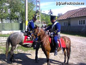[P03] In drum spre Sovata intalnim o parada cavalereasca cu husari » foto by dorgo
 - 
<span class="allrVoted glyphicon glyphicon-heart hidden" id="av520927"></span>
<a class="m-l-10 hidden" id="sv520927" onclick="voting_Foto_DelVot(,520927,3541)" role="button">șterge vot <span class="glyphicon glyphicon-remove"></span></a>
<a id="v9520927" class=" c-red"  onclick="voting_Foto_SetVot(520927)" role="button"><span class="glyphicon glyphicon-heart-empty"></span> <b>LIKE</b> = Votează poza</a> <img class="hidden"  id="f520927W9" src="/imagini/loader.gif" border="0" /><span class="AjErrMes hidden" id="e520927ErM"></span>