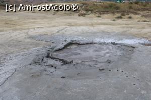 [P09] Buzău, Vulcanii Noroioși, Pâclele Mici, Un vulcan care încă „erupe” » foto by mprofeanu
 - 
<span class="allrVoted glyphicon glyphicon-heart hidden" id="av1410360"></span>
<a class="m-l-10 hidden" id="sv1410360" onclick="voting_Foto_DelVot(,1410360,3566)" role="button">șterge vot <span class="glyphicon glyphicon-remove"></span></a>
<a id="v91410360" class=" c-red"  onclick="voting_Foto_SetVot(1410360)" role="button"><span class="glyphicon glyphicon-heart-empty"></span> <b>LIKE</b> = Votează poza</a> <img class="hidden"  id="f1410360W9" src="/imagini/loader.gif" border="0" /><span class="AjErrMes hidden" id="e1410360ErM"></span>