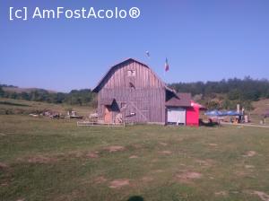 [P01] Barn/grajd/sura... in parcarea de la poalele vulcanilor » foto by dawnsash
 - 
<span class="allrVoted glyphicon glyphicon-heart hidden" id="av706696"></span>
<a class="m-l-10 hidden" id="sv706696" onclick="voting_Foto_DelVot(,706696,3566)" role="button">șterge vot <span class="glyphicon glyphicon-remove"></span></a>
<a id="v9706696" class=" c-red"  onclick="voting_Foto_SetVot(706696)" role="button"><span class="glyphicon glyphicon-heart-empty"></span> <b>LIKE</b> = Votează poza</a> <img class="hidden"  id="f706696W9" src="/imagini/loader.gif" border="0" /><span class="AjErrMes hidden" id="e706696ErM"></span>