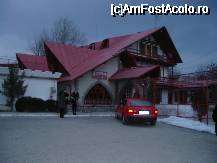 [P14x] Restaurantul Karoline, in parcarea de la Manastirea Dealu » foto by mcosmin
 - 
<span class="allrVoted glyphicon glyphicon-heart hidden" id="av33848"></span>
<a class="m-l-10 hidden" id="sv33848" onclick="voting_Foto_DelVot(,33848,3568)" role="button">șterge vot <span class="glyphicon glyphicon-remove"></span></a>
<a id="v933848" class=" c-red"  onclick="voting_Foto_SetVot(33848)" role="button"><span class="glyphicon glyphicon-heart-empty"></span> <b>LIKE</b> = Votează poza</a> <img class="hidden"  id="f33848W9" src="/imagini/loader.gif" border="0" /><span class="AjErrMes hidden" id="e33848ErM"></span>