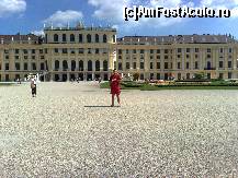 [P04] Maretia Palatului Schonbrunn » foto by Alina Morar
 - 
<span class="allrVoted glyphicon glyphicon-heart hidden" id="av151493"></span>
<a class="m-l-10 hidden" id="sv151493" onclick="voting_Foto_DelVot(,151493,3569)" role="button">șterge vot <span class="glyphicon glyphicon-remove"></span></a>
<a id="v9151493" class=" c-red"  onclick="voting_Foto_SetVot(151493)" role="button"><span class="glyphicon glyphicon-heart-empty"></span> <b>LIKE</b> = Votează poza</a> <img class="hidden"  id="f151493W9" src="/imagini/loader.gif" border="0" /><span class="AjErrMes hidden" id="e151493ErM"></span>
