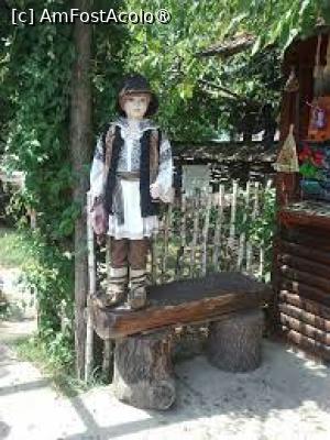 [P10] Figurine din poveştile lui Creangă în Parcul tematic » foto by Michi
 - 
<span class="allrVoted glyphicon glyphicon-heart hidden" id="av1406123"></span>
<a class="m-l-10 hidden" id="sv1406123" onclick="voting_Foto_DelVot(,1406123,3571)" role="button">șterge vot <span class="glyphicon glyphicon-remove"></span></a>
<a id="v91406123" class=" c-red"  onclick="voting_Foto_SetVot(1406123)" role="button"><span class="glyphicon glyphicon-heart-empty"></span> <b>LIKE</b> = Votează poza</a> <img class="hidden"  id="f1406123W9" src="/imagini/loader.gif" border="0" /><span class="AjErrMes hidden" id="e1406123ErM"></span>