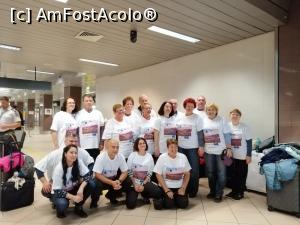 [P08] Și grupul nostru intra în coeziune încă de pe aeroport » foto by Testosu'
 - 
<span class="allrVoted glyphicon glyphicon-heart hidden" id="av1126688"></span>
<a class="m-l-10 hidden" id="sv1126688" onclick="voting_Foto_DelVot(,1126688,3573)" role="button">șterge vot <span class="glyphicon glyphicon-remove"></span></a>
<a id="v91126688" class=" c-red"  onclick="voting_Foto_SetVot(1126688)" role="button"><span class="glyphicon glyphicon-heart-empty"></span> <b>LIKE</b> = Votează poza</a> <img class="hidden"  id="f1126688W9" src="/imagini/loader.gif" border="0" /><span class="AjErrMes hidden" id="e1126688ErM"></span>