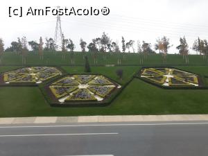 [P04] Ne apropiem de Istanbul, întotdeauna impresionați de aranjamentele care mărginesc autostrada.  » foto by Aurici
 - 
<span class="allrVoted glyphicon glyphicon-heart hidden" id="av1056490"></span>
<a class="m-l-10 hidden" id="sv1056490" onclick="voting_Foto_DelVot(,1056490,3573)" role="button">șterge vot <span class="glyphicon glyphicon-remove"></span></a>
<a id="v91056490" class=" c-red"  onclick="voting_Foto_SetVot(1056490)" role="button"><span class="glyphicon glyphicon-heart-empty"></span> <b>LIKE</b> = Votează poza</a> <img class="hidden"  id="f1056490W9" src="/imagini/loader.gif" border="0" /><span class="AjErrMes hidden" id="e1056490ErM"></span>
