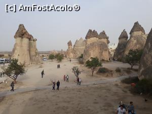 [P25] Turul roșu - Valea Călugărilor (Pasabagi Fairy Chimneys), cu stânci sub forma unor ciuperci.  » foto by Aurici
 - 
<span class="allrVoted glyphicon glyphicon-heart hidden" id="av1056832"></span>
<a class="m-l-10 hidden" id="sv1056832" onclick="voting_Foto_DelVot(,1056832,3573)" role="button">șterge vot <span class="glyphicon glyphicon-remove"></span></a>
<a id="v91056832" class=" c-red"  onclick="voting_Foto_SetVot(1056832)" role="button"><span class="glyphicon glyphicon-heart-empty"></span> <b>LIKE</b> = Votează poza</a> <img class="hidden"  id="f1056832W9" src="/imagini/loader.gif" border="0" /><span class="AjErrMes hidden" id="e1056832ErM"></span>