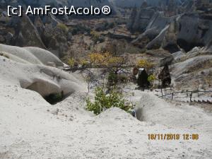 [P27] Cappadocia - se vede o terasă a unei case în stâncă » foto by ANILU
 - 
<span class="allrVoted glyphicon glyphicon-heart hidden" id="av1132478"></span>
<a class="m-l-10 hidden" id="sv1132478" onclick="voting_Foto_DelVot(,1132478,3573)" role="button">șterge vot <span class="glyphicon glyphicon-remove"></span></a>
<a id="v91132478" class=" c-red"  onclick="voting_Foto_SetVot(1132478)" role="button"><span class="glyphicon glyphicon-heart-empty"></span> <b>LIKE</b> = Votează poza</a> <img class="hidden"  id="f1132478W9" src="/imagini/loader.gif" border="0" /><span class="AjErrMes hidden" id="e1132478ErM"></span>