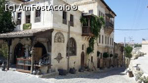[P01] Centrul orasului Mustafapasa-fosta casa greceasca, in prezent magazin de souvniruri » foto by chrisstina
 - 
<span class="allrVoted glyphicon glyphicon-heart hidden" id="av763518"></span>
<a class="m-l-10 hidden" id="sv763518" onclick="voting_Foto_DelVot(,763518,3573)" role="button">șterge vot <span class="glyphicon glyphicon-remove"></span></a>
<a id="v9763518" class=" c-red"  onclick="voting_Foto_SetVot(763518)" role="button"><span class="glyphicon glyphicon-heart-empty"></span> <b>LIKE</b> = Votează poza</a> <img class="hidden"  id="f763518W9" src="/imagini/loader.gif" border="0" /><span class="AjErrMes hidden" id="e763518ErM"></span>
