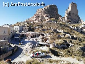 [P09] Cetatea Uchisar văzută de undeva din localitate » foto by Marius 72
 - 
<span class="allrVoted glyphicon glyphicon-heart hidden" id="av1135682"></span>
<a class="m-l-10 hidden" id="sv1135682" onclick="voting_Foto_DelVot(,1135682,3573)" role="button">șterge vot <span class="glyphicon glyphicon-remove"></span></a>
<a id="v91135682" class=" c-red"  onclick="voting_Foto_SetVot(1135682)" role="button"><span class="glyphicon glyphicon-heart-empty"></span> <b>LIKE</b> = Votează poza</a> <img class="hidden"  id="f1135682W9" src="/imagini/loader.gif" border="0" /><span class="AjErrMes hidden" id="e1135682ErM"></span>