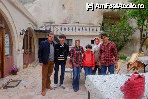 [P124] Gazda noastra, de la Elif Star Cave, Kadir Teke, impreuna cu sotia si sora sa.  » foto by nickro
 - 
<span class="allrVoted glyphicon glyphicon-heart hidden" id="av510739"></span>
<a class="m-l-10 hidden" id="sv510739" onclick="voting_Foto_DelVot(,510739,3573)" role="button">șterge vot <span class="glyphicon glyphicon-remove"></span></a>
<a id="v9510739" class=" c-red"  onclick="voting_Foto_SetVot(510739)" role="button"><span class="glyphicon glyphicon-heart-empty"></span> <b>LIKE</b> = Votează poza</a> <img class="hidden"  id="f510739W9" src="/imagini/loader.gif" border="0" /><span class="AjErrMes hidden" id="e510739ErM"></span>