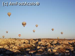 [P13] De la punctul de belvedere Göreme, baloane la răsărit » foto by irinad
 - 
<span class="allrVoted glyphicon glyphicon-heart hidden" id="av909979"></span>
<a class="m-l-10 hidden" id="sv909979" onclick="voting_Foto_DelVot(,909979,3573)" role="button">șterge vot <span class="glyphicon glyphicon-remove"></span></a>
<a id="v9909979" class=" c-red"  onclick="voting_Foto_SetVot(909979)" role="button"><span class="glyphicon glyphicon-heart-empty"></span> <b>LIKE</b> = Votează poza</a> <img class="hidden"  id="f909979W9" src="/imagini/loader.gif" border="0" /><span class="AjErrMes hidden" id="e909979ErM"></span>