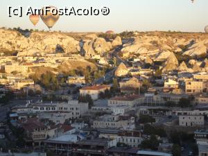 [P50] Un zoom pe Göreme de pe creastă » foto by irinad
 - 
<span class="allrVoted glyphicon glyphicon-heart hidden" id="av910017"></span>
<a class="m-l-10 hidden" id="sv910017" onclick="voting_Foto_DelVot(,910017,3573)" role="button">șterge vot <span class="glyphicon glyphicon-remove"></span></a>
<a id="v9910017" class=" c-red"  onclick="voting_Foto_SetVot(910017)" role="button"><span class="glyphicon glyphicon-heart-empty"></span> <b>LIKE</b> = Votează poza</a> <img class="hidden"  id="f910017W9" src="/imagini/loader.gif" border="0" /><span class="AjErrMes hidden" id="e910017ErM"></span>