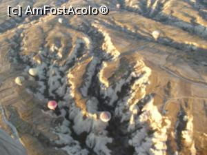[P59] De la înălţime, munţii Cappadociei şi baloanele ce împânzesc cerul » foto by irinad
 - 
<span class="allrVoted glyphicon glyphicon-heart hidden" id="av910026"></span>
<a class="m-l-10 hidden" id="sv910026" onclick="voting_Foto_DelVot(,910026,3573)" role="button">șterge vot <span class="glyphicon glyphicon-remove"></span></a>
<a id="v9910026" class=" c-red"  onclick="voting_Foto_SetVot(910026)" role="button"><span class="glyphicon glyphicon-heart-empty"></span> <b>LIKE</b> = Votează poza</a> <img class="hidden"  id="f910026W9" src="/imagini/loader.gif" border="0" /><span class="AjErrMes hidden" id="e910026ErM"></span>