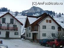 [P23] Casa Draghici (cea din dreapta) » foto by crima
 - 
<span class="allrVoted glyphicon glyphicon-heart hidden" id="av22210"></span>
<a class="m-l-10 hidden" id="sv22210" onclick="voting_Foto_DelVot(,22210,3581)" role="button">șterge vot <span class="glyphicon glyphicon-remove"></span></a>
<a id="v922210" class=" c-red"  onclick="voting_Foto_SetVot(22210)" role="button"><span class="glyphicon glyphicon-heart-empty"></span> <b>LIKE</b> = Votează poza</a> <img class="hidden"  id="f22210W9" src="/imagini/loader.gif" border="0" /><span class="AjErrMes hidden" id="e22210ErM"></span>