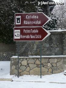 [P02] Unul din multele indicatoare postate prin intersectii » foto by Claudiu U.
 - 
<span class="allrVoted glyphicon glyphicon-heart hidden" id="av188735"></span>
<a class="m-l-10 hidden" id="sv188735" onclick="voting_Foto_DelVot(,188735,3588)" role="button">șterge vot <span class="glyphicon glyphicon-remove"></span></a>
<a id="v9188735" class=" c-red"  onclick="voting_Foto_SetVot(188735)" role="button"><span class="glyphicon glyphicon-heart-empty"></span> <b>LIKE</b> = Votează poza</a> <img class="hidden"  id="f188735W9" src="/imagini/loader.gif" border="0" /><span class="AjErrMes hidden" id="e188735ErM"></span>