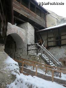 [P08] Dupa poarta bastionului urmeaza o alta poarta, in turnul ce dubla sistemul de aparare al intrarii » foto by Claudiu U.
 - 
<span class="allrVoted glyphicon glyphicon-heart hidden" id="av188741"></span>
<a class="m-l-10 hidden" id="sv188741" onclick="voting_Foto_DelVot(,188741,3588)" role="button">șterge vot <span class="glyphicon glyphicon-remove"></span></a>
<a id="v9188741" class=" c-red"  onclick="voting_Foto_SetVot(188741)" role="button"><span class="glyphicon glyphicon-heart-empty"></span> <b>LIKE</b> = Votează poza</a> <img class="hidden"  id="f188741W9" src="/imagini/loader.gif" border="0" /><span class="AjErrMes hidden" id="e188741ErM"></span>