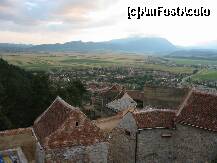 [P14] Cetatea Rasnov-orasul se intinde sub zidurile cetatii » foto by luciaoradea
 - 
<span class="allrVoted glyphicon glyphicon-heart hidden" id="av171987"></span>
<a class="m-l-10 hidden" id="sv171987" onclick="voting_Foto_DelVot(,171987,3588)" role="button">șterge vot <span class="glyphicon glyphicon-remove"></span></a>
<a id="v9171987" class=" c-red"  onclick="voting_Foto_SetVot(171987)" role="button"><span class="glyphicon glyphicon-heart-empty"></span> <b>LIKE</b> = Votează poza</a> <img class="hidden"  id="f171987W9" src="/imagini/loader.gif" border="0" /><span class="AjErrMes hidden" id="e171987ErM"></span>