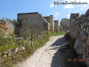 [P29] La Cetatea Râşnov - Drumul spre cel mai înalt punct al cetăţii.  » foto by iulianic
 - 
<span class="allrVoted glyphicon glyphicon-heart hidden" id="av540875"></span>
<a class="m-l-10 hidden" id="sv540875" onclick="voting_Foto_DelVot(,540875,3588)" role="button">șterge vot <span class="glyphicon glyphicon-remove"></span></a>
<a id="v9540875" class=" c-red"  onclick="voting_Foto_SetVot(540875)" role="button"><span class="glyphicon glyphicon-heart-empty"></span> <b>LIKE</b> = Votează poza</a> <img class="hidden"  id="f540875W9" src="/imagini/loader.gif" border="0" /><span class="AjErrMes hidden" id="e540875ErM"></span>