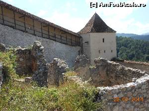 [P42] La Cetatea Râşnov - » foto by iulianic
 - 
<span class="allrVoted glyphicon glyphicon-heart hidden" id="av540888"></span>
<a class="m-l-10 hidden" id="sv540888" onclick="voting_Foto_DelVot(,540888,3588)" role="button">șterge vot <span class="glyphicon glyphicon-remove"></span></a>
<a id="v9540888" class=" c-red"  onclick="voting_Foto_SetVot(540888)" role="button"><span class="glyphicon glyphicon-heart-empty"></span> <b>LIKE</b> = Votează poza</a> <img class="hidden"  id="f540888W9" src="/imagini/loader.gif" border="0" /><span class="AjErrMes hidden" id="e540888ErM"></span>