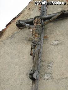 [P12] sculptura in lemn - Isus rastignit pe cruce - este situata pe zidul unei cladiri din cetate » foto by CCRRIISSYY
 - 
<span class="allrVoted glyphicon glyphicon-heart hidden" id="av46115"></span>
<a class="m-l-10 hidden" id="sv46115" onclick="voting_Foto_DelVot(,46115,3588)" role="button">șterge vot <span class="glyphicon glyphicon-remove"></span></a>
<a id="v946115" class=" c-red"  onclick="voting_Foto_SetVot(46115)" role="button"><span class="glyphicon glyphicon-heart-empty"></span> <b>LIKE</b> = Votează poza</a> <img class="hidden"  id="f46115W9" src="/imagini/loader.gif" border="0" /><span class="AjErrMes hidden" id="e46115ErM"></span>