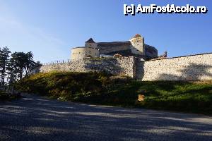 [P19] Cetatea. Vedere de pe micul platou.  » foto by Utube
 - 
<span class="allrVoted glyphicon glyphicon-heart hidden" id="av395070"></span>
<a class="m-l-10 hidden" id="sv395070" onclick="voting_Foto_DelVot(,395070,3588)" role="button">șterge vot <span class="glyphicon glyphicon-remove"></span></a>
<a id="v9395070" class=" c-red"  onclick="voting_Foto_SetVot(395070)" role="button"><span class="glyphicon glyphicon-heart-empty"></span> <b>LIKE</b> = Votează poza</a> <img class="hidden"  id="f395070W9" src="/imagini/loader.gif" border="0" /><span class="AjErrMes hidden" id="e395070ErM"></span>