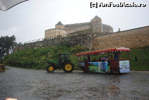[P02] Tractorasul care ajunge la cetate » foto by raly
 - 
<span class="allrVoted glyphicon glyphicon-heart hidden" id="av565234"></span>
<a class="m-l-10 hidden" id="sv565234" onclick="voting_Foto_DelVot(,565234,3588)" role="button">șterge vot <span class="glyphicon glyphicon-remove"></span></a>
<a id="v9565234" class=" c-red"  onclick="voting_Foto_SetVot(565234)" role="button"><span class="glyphicon glyphicon-heart-empty"></span> <b>LIKE</b> = Votează poza</a> <img class="hidden"  id="f565234W9" src="/imagini/loader.gif" border="0" /><span class="AjErrMes hidden" id="e565234ErM"></span>