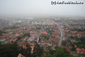[P08] Orasul Rasnov vazut din cetate » foto by raly
 - 
<span class="allrVoted glyphicon glyphicon-heart hidden" id="av565240"></span>
<a class="m-l-10 hidden" id="sv565240" onclick="voting_Foto_DelVot(,565240,3588)" role="button">șterge vot <span class="glyphicon glyphicon-remove"></span></a>
<a id="v9565240" class=" c-red"  onclick="voting_Foto_SetVot(565240)" role="button"><span class="glyphicon glyphicon-heart-empty"></span> <b>LIKE</b> = Votează poza</a> <img class="hidden"  id="f565240W9" src="/imagini/loader.gif" border="0" /><span class="AjErrMes hidden" id="e565240ErM"></span>
