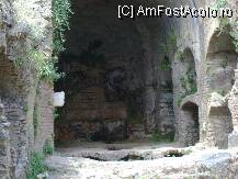 [P04] Grota celor 7 adormiti Efes - interiorul grotei, nise in ziduri » foto by biancuta
 - 
<span class="allrVoted glyphicon glyphicon-heart hidden" id="av95218"></span>
<a class="m-l-10 hidden" id="sv95218" onclick="voting_Foto_DelVot(,95218,3592)" role="button">șterge vot <span class="glyphicon glyphicon-remove"></span></a>
<a id="v995218" class=" c-red"  onclick="voting_Foto_SetVot(95218)" role="button"><span class="glyphicon glyphicon-heart-empty"></span> <b>LIKE</b> = Votează poza</a> <img class="hidden"  id="f95218W9" src="/imagini/loader.gif" border="0" /><span class="AjErrMes hidden" id="e95218ErM"></span>