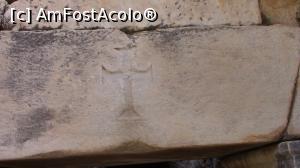 [P14] O cruce inscripționată pe o bucată de marmură din Basilica Romană.  » foto by ovidiuyepi
 - 
<span class="allrVoted glyphicon glyphicon-heart hidden" id="av836525"></span>
<a class="m-l-10 hidden" id="sv836525" onclick="voting_Foto_DelVot(,836525,3592)" role="button">șterge vot <span class="glyphicon glyphicon-remove"></span></a>
<a id="v9836525" class=" c-red"  onclick="voting_Foto_SetVot(836525)" role="button"><span class="glyphicon glyphicon-heart-empty"></span> <b>LIKE</b> = Votează poza</a> <img class="hidden"  id="f836525W9" src="/imagini/loader.gif" border="0" /><span class="AjErrMes hidden" id="e836525ErM"></span>