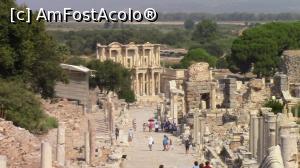 [P28] Strada Curetes. Vedere generală după trecerea prin Poarta lui Hercule. În față Librăria/Biblioteca lui Celsus.  » foto by ovidiuyepi
 - 
<span class="allrVoted glyphicon glyphicon-heart hidden" id="av836539"></span>
<a class="m-l-10 hidden" id="sv836539" onclick="voting_Foto_DelVot(,836539,3592)" role="button">șterge vot <span class="glyphicon glyphicon-remove"></span></a>
<a id="v9836539" class=" c-red"  onclick="voting_Foto_SetVot(836539)" role="button"><span class="glyphicon glyphicon-heart-empty"></span> <b>LIKE</b> = Votează poza</a> <img class="hidden"  id="f836539W9" src="/imagini/loader.gif" border="0" /><span class="AjErrMes hidden" id="e836539ErM"></span>