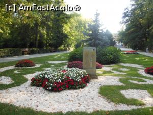[P28] R&acirc;mnicu V&acirc;lcea - Parcul Zăvoi. » foto by iulianic
 - 
<span class="allrVoted glyphicon glyphicon-heart hidden" id="av1254824"></span>
<a class="m-l-10 hidden" id="sv1254824" onclick="voting_Foto_DelVot(,1254824,3601)" role="button">șterge vot <span class="glyphicon glyphicon-remove"></span></a>
<a id="v91254824" class=" c-red"  onclick="voting_Foto_SetVot(1254824)" role="button"><span class="glyphicon glyphicon-heart-empty"></span> <b>LIKE</b> = Votează poza</a> <img class="hidden"  id="f1254824W9" src="/imagini/loader.gif" border="0" /><span class="AjErrMes hidden" id="e1254824ErM"></span>