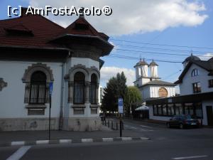 [P06] R&acirc;mnicu V&acirc;lcea - Spre Biserica "Toți Sfinții". » foto by iulianic
 - 
<span class="allrVoted glyphicon glyphicon-heart hidden" id="av1254802"></span>
<a class="m-l-10 hidden" id="sv1254802" onclick="voting_Foto_DelVot(,1254802,3601)" role="button">șterge vot <span class="glyphicon glyphicon-remove"></span></a>
<a id="v91254802" class=" c-red"  onclick="voting_Foto_SetVot(1254802)" role="button"><span class="glyphicon glyphicon-heart-empty"></span> <b>LIKE</b> = Votează poza</a> <img class="hidden"  id="f1254802W9" src="/imagini/loader.gif" border="0" /><span class="AjErrMes hidden" id="e1254802ErM"></span>