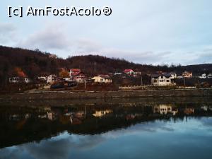 [P20] Reflexii de pe insula Ostrov » foto by crismis
 - 
<span class="allrVoted glyphicon glyphicon-heart hidden" id="av1277805"></span>
<a class="m-l-10 hidden" id="sv1277805" onclick="voting_Foto_DelVot(,1277805,3601)" role="button">șterge vot <span class="glyphicon glyphicon-remove"></span></a>
<a id="v91277805" class=" c-red"  onclick="voting_Foto_SetVot(1277805)" role="button"><span class="glyphicon glyphicon-heart-empty"></span> <b>LIKE</b> = Votează poza</a> <img class="hidden"  id="f1277805W9" src="/imagini/loader.gif" border="0" /><span class="AjErrMes hidden" id="e1277805ErM"></span>