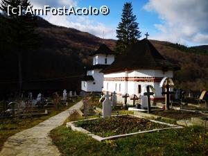 [P39] M&acirc;năstirea Comanca » foto by crismis
 - 
<span class="allrVoted glyphicon glyphicon-heart hidden" id="av1277824"></span>
<a class="m-l-10 hidden" id="sv1277824" onclick="voting_Foto_DelVot(,1277824,3601)" role="button">șterge vot <span class="glyphicon glyphicon-remove"></span></a>
<a id="v91277824" class=" c-red"  onclick="voting_Foto_SetVot(1277824)" role="button"><span class="glyphicon glyphicon-heart-empty"></span> <b>LIKE</b> = Votează poza</a> <img class="hidden"  id="f1277824W9" src="/imagini/loader.gif" border="0" /><span class="AjErrMes hidden" id="e1277824ErM"></span>