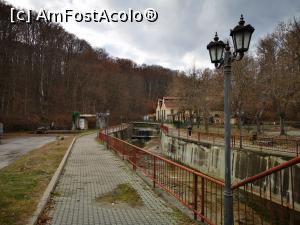 [P61] Băile Govora; aleea spre izvoare » foto by crismis
 - 
<span class="allrVoted glyphicon glyphicon-heart hidden" id="av1277846"></span>
<a class="m-l-10 hidden" id="sv1277846" onclick="voting_Foto_DelVot(,1277846,3601)" role="button">șterge vot <span class="glyphicon glyphicon-remove"></span></a>
<a id="v91277846" class=" c-red"  onclick="voting_Foto_SetVot(1277846)" role="button"><span class="glyphicon glyphicon-heart-empty"></span> <b>LIKE</b> = Votează poza</a> <img class="hidden"  id="f1277846W9" src="/imagini/loader.gif" border="0" /><span class="AjErrMes hidden" id="e1277846ErM"></span>