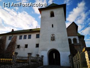 [P64] M&acirc;năstirea Govora » foto by crismis
 - 
<span class="allrVoted glyphicon glyphicon-heart hidden" id="av1277849"></span>
<a class="m-l-10 hidden" id="sv1277849" onclick="voting_Foto_DelVot(,1277849,3601)" role="button">șterge vot <span class="glyphicon glyphicon-remove"></span></a>
<a id="v91277849" class=" c-red"  onclick="voting_Foto_SetVot(1277849)" role="button"><span class="glyphicon glyphicon-heart-empty"></span> <b>LIKE</b> = Votează poza</a> <img class="hidden"  id="f1277849W9" src="/imagini/loader.gif" border="0" /><span class="AjErrMes hidden" id="e1277849ErM"></span>