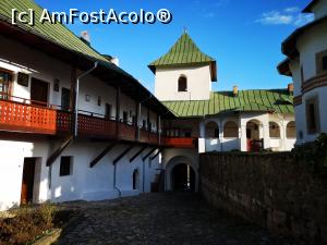 [P68] M&acirc;năstirea Govora » foto by crismis
 - 
<span class="allrVoted glyphicon glyphicon-heart hidden" id="av1277853"></span>
<a class="m-l-10 hidden" id="sv1277853" onclick="voting_Foto_DelVot(,1277853,3601)" role="button">șterge vot <span class="glyphicon glyphicon-remove"></span></a>
<a id="v91277853" class=" c-red"  onclick="voting_Foto_SetVot(1277853)" role="button"><span class="glyphicon glyphicon-heart-empty"></span> <b>LIKE</b> = Votează poza</a> <img class="hidden"  id="f1277853W9" src="/imagini/loader.gif" border="0" /><span class="AjErrMes hidden" id="e1277853ErM"></span>