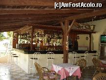 [P17] Barul, Apart-Hotel Fire Fly, Moraitika, Corfu » foto by ancamariagadea*
 - 
<span class="allrVoted glyphicon glyphicon-heart hidden" id="av161969"></span>
<a class="m-l-10 hidden" id="sv161969" onclick="voting_Foto_DelVot(,161969,3604)" role="button">șterge vot <span class="glyphicon glyphicon-remove"></span></a>
<a id="v9161969" class=" c-red"  onclick="voting_Foto_SetVot(161969)" role="button"><span class="glyphicon glyphicon-heart-empty"></span> <b>LIKE</b> = Votează poza</a> <img class="hidden"  id="f161969W9" src="/imagini/loader.gif" border="0" /><span class="AjErrMes hidden" id="e161969ErM"></span>
