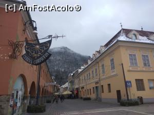 [P40] Centrul Vechi, Brașov și Tâmpa » foto by Mioritik
 - 
<span class="allrVoted glyphicon glyphicon-heart hidden" id="av1272626"></span>
<a class="m-l-10 hidden" id="sv1272626" onclick="voting_Foto_DelVot(,1272626,3615)" role="button">șterge vot <span class="glyphicon glyphicon-remove"></span></a>
<a id="v91272626" class=" c-red"  onclick="voting_Foto_SetVot(1272626)" role="button"><span class="glyphicon glyphicon-heart-empty"></span> <b>LIKE</b> = Votează poza</a> <img class="hidden"  id="f1272626W9" src="/imagini/loader.gif" border="0" /><span class="AjErrMes hidden" id="e1272626ErM"></span>