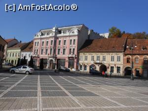 [P40] Brașov - În Piața Sfatului. » foto by iulianic
 - 
<span class="allrVoted glyphicon glyphicon-heart hidden" id="av1341206"></span>
<a class="m-l-10 hidden" id="sv1341206" onclick="voting_Foto_DelVot(,1341206,3615)" role="button">șterge vot <span class="glyphicon glyphicon-remove"></span></a>
<a id="v91341206" class=" c-red"  onclick="voting_Foto_SetVot(1341206)" role="button"><span class="glyphicon glyphicon-heart-empty"></span> <b>LIKE</b> = Votează poza</a> <img class="hidden"  id="f1341206W9" src="/imagini/loader.gif" border="0" /><span class="AjErrMes hidden" id="e1341206ErM"></span>