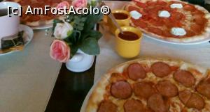 [P06] pizza buna la Pizza Roma » foto by papalito
 - 
<span class="allrVoted glyphicon glyphicon-heart hidden" id="av941209"></span>
<a class="m-l-10 hidden" id="sv941209" onclick="voting_Foto_DelVot(,941209,3615)" role="button">șterge vot <span class="glyphicon glyphicon-remove"></span></a>
<a id="v9941209" class=" c-red"  onclick="voting_Foto_SetVot(941209)" role="button"><span class="glyphicon glyphicon-heart-empty"></span> <b>LIKE</b> = Votează poza</a> <img class="hidden"  id="f941209W9" src="/imagini/loader.gif" border="0" /><span class="AjErrMes hidden" id="e941209ErM"></span>