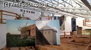 [P24] Turnul Alb, expoziție de fotografie.  » foto by maryka
 - 
<span class="allrVoted glyphicon glyphicon-heart hidden" id="av897610"></span>
<a class="m-l-10 hidden" id="sv897610" onclick="voting_Foto_DelVot(,897610,3615)" role="button">șterge vot <span class="glyphicon glyphicon-remove"></span></a>
<a id="v9897610" class=" c-red"  onclick="voting_Foto_SetVot(897610)" role="button"><span class="glyphicon glyphicon-heart-empty"></span> <b>LIKE</b> = Votează poza</a> <img class="hidden"  id="f897610W9" src="/imagini/loader.gif" border="0" /><span class="AjErrMes hidden" id="e897610ErM"></span>