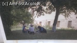 [P37] Femei la picnic, Turnul Alb, expoziție de fotografie.  » foto by maryka
 - 
<span class="allrVoted glyphicon glyphicon-heart hidden" id="av897629"></span>
<a class="m-l-10 hidden" id="sv897629" onclick="voting_Foto_DelVot(,897629,3615)" role="button">șterge vot <span class="glyphicon glyphicon-remove"></span></a>
<a id="v9897629" class=" c-red"  onclick="voting_Foto_SetVot(897629)" role="button"><span class="glyphicon glyphicon-heart-empty"></span> <b>LIKE</b> = Votează poza</a> <img class="hidden"  id="f897629W9" src="/imagini/loader.gif" border="0" /><span class="AjErrMes hidden" id="e897629ErM"></span>