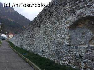 [P22] Zidul Cetatii Brasovului pe strada George Cosbuc » foto by Dan&Ema
 - 
<span class="allrVoted glyphicon glyphicon-heart hidden" id="av925009"></span>
<a class="m-l-10 hidden" id="sv925009" onclick="voting_Foto_DelVot(,925009,3615)" role="button">șterge vot <span class="glyphicon glyphicon-remove"></span></a>
<a id="v9925009" class=" c-red"  onclick="voting_Foto_SetVot(925009)" role="button"><span class="glyphicon glyphicon-heart-empty"></span> <b>LIKE</b> = Votează poza</a> <img class="hidden"  id="f925009W9" src="/imagini/loader.gif" border="0" /><span class="AjErrMes hidden" id="e925009ErM"></span>